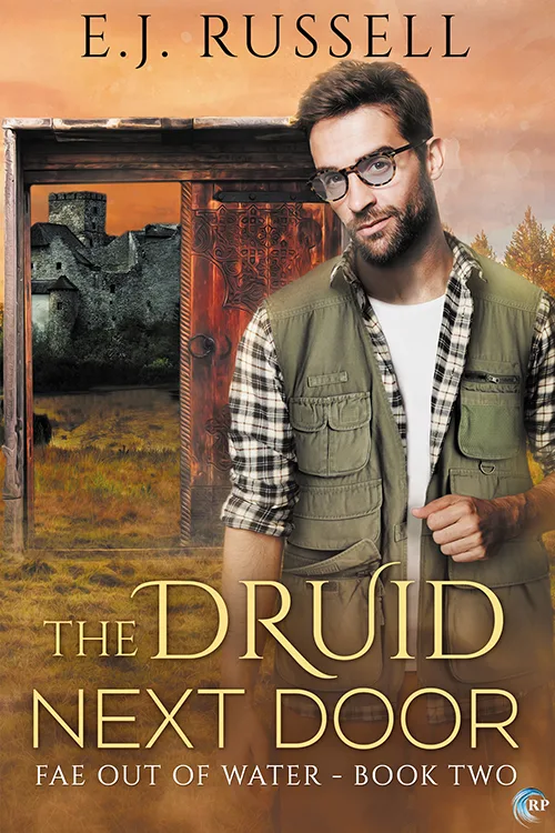 The Druid Next Door (Fae Out of Water, #2)